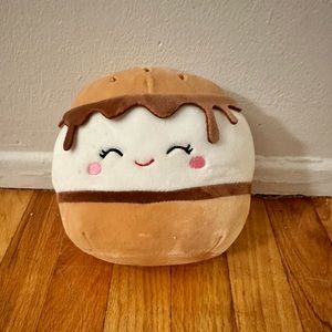 Squishmallow 8in Carmelita the S’more